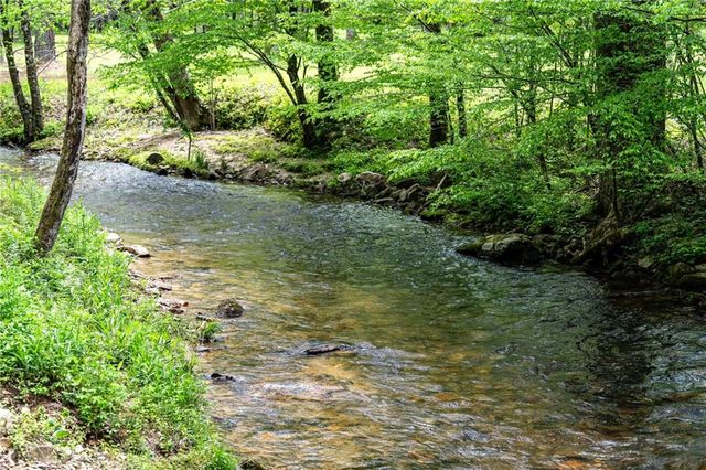 245 Old Anderson Creek, Ellijay, GA 30536