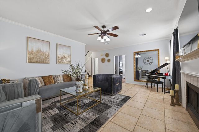 6214 Spencers Glen Way, Sugar Land, TX 77479