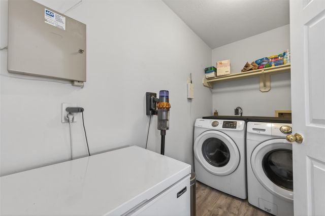 6214 Spencers Glen Way, Sugar Land, TX 77479