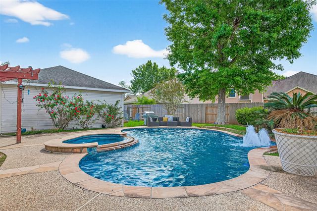 6214 Spencers Glen Way, Sugar Land, TX 77479