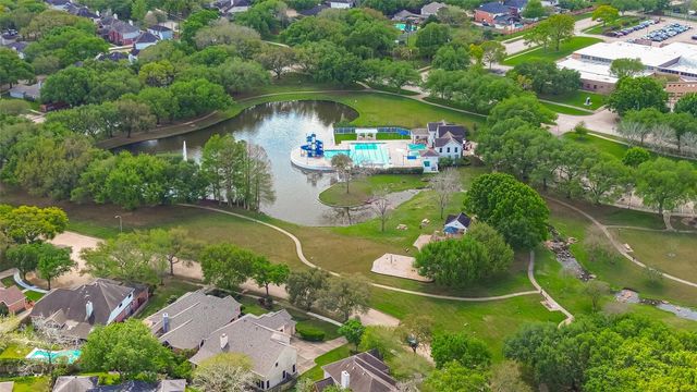 6214 Spencers Glen Way, Sugar Land, TX 77479