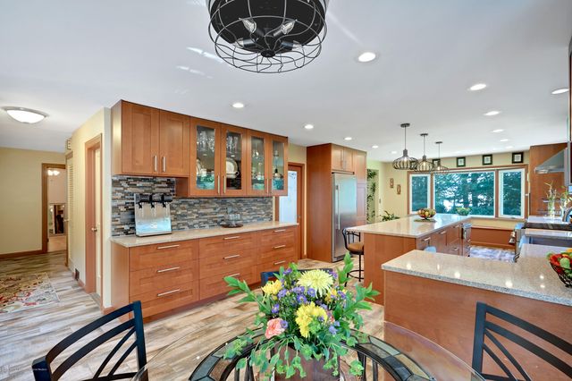 12 Crest Drive, Colts Neck, NJ 07722