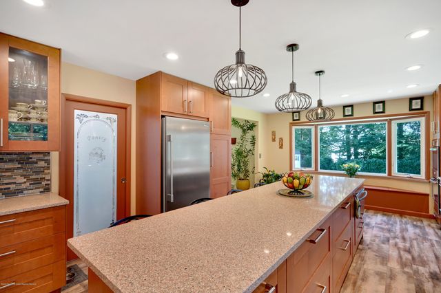 12 Crest Drive, Colts Neck, NJ 07722