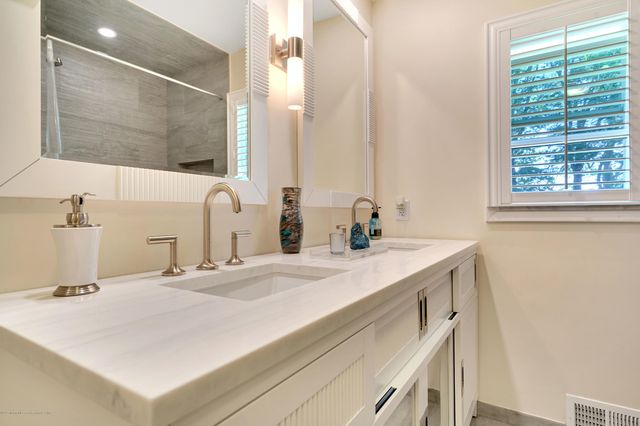 12 Crest Drive, Colts Neck, NJ 07722