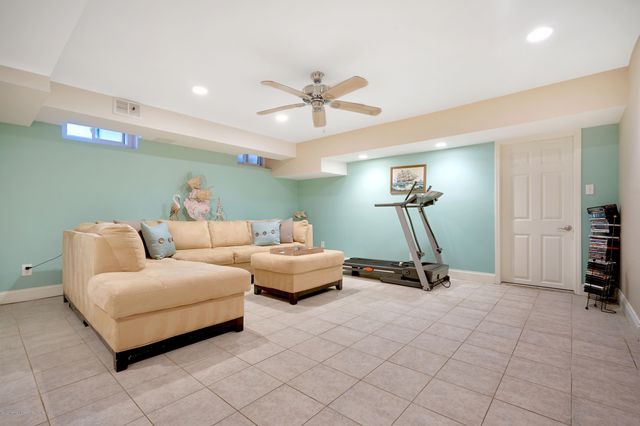 12 Crest Drive, Colts Neck, NJ 07722