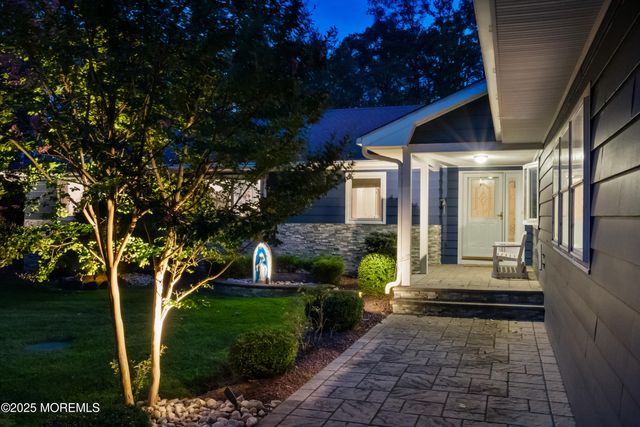 12 Crest Drive, Colts Neck, NJ 07722