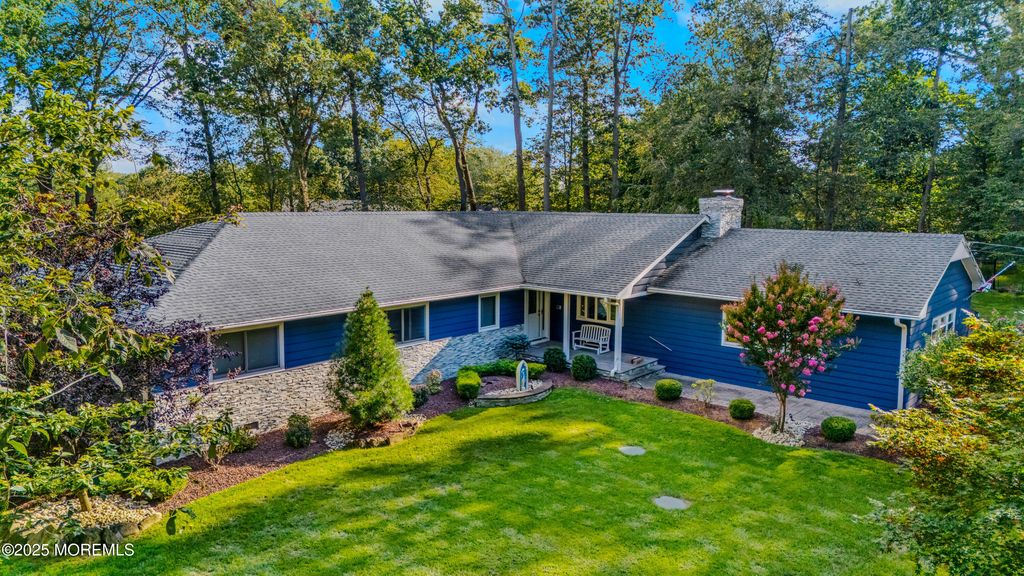 12 Crest Drive, Colts Neck, NJ 07722