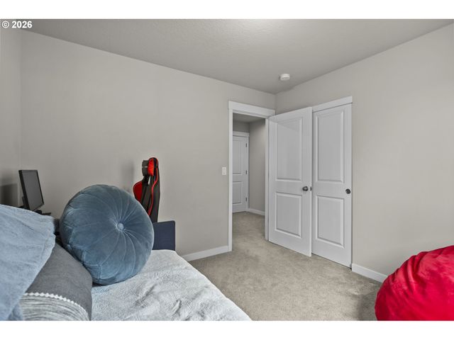8714 N 3RD Way, Ridgefield, WA 98642