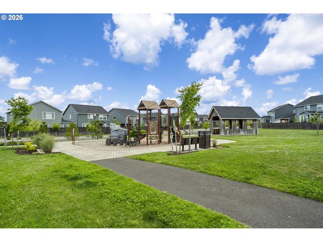 8714 N 3RD Way, Ridgefield, WA 98642