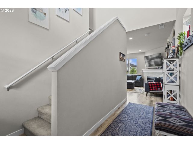 8714 N 3RD Way, Ridgefield, WA 98642