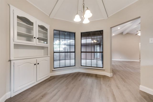 2105 Pleasant Drive, Ennis, TX 75119