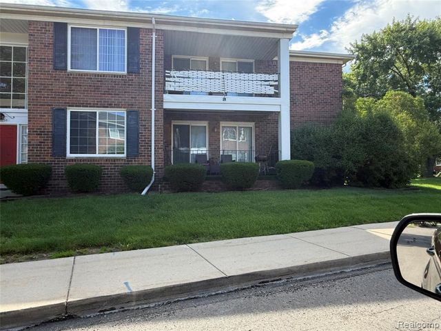 25354 Shiawassee Circle 28596, Southfield, MI 48033