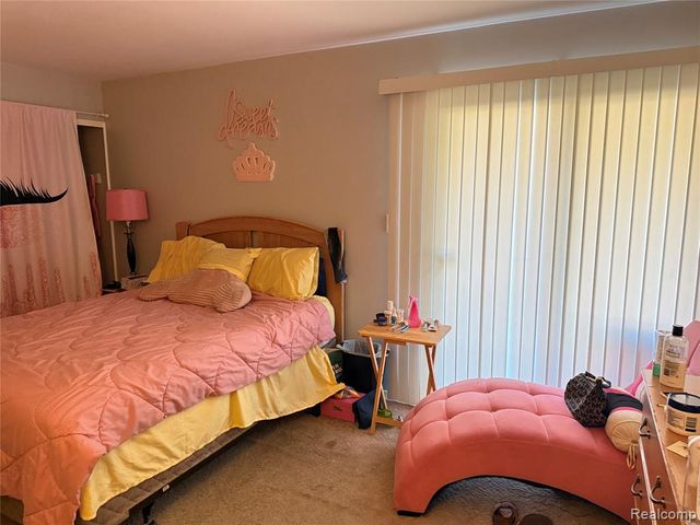 25354 Shiawassee Circle 28596, Southfield, MI 48033