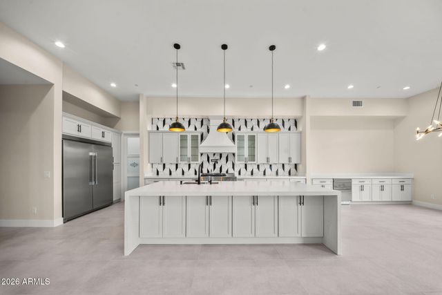 18024 W MONTEBELLO Avenue, Litchfield Park, AZ 85340