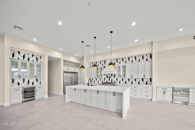 18024 W MONTEBELLO Avenue, Litchfield Park, AZ 85340