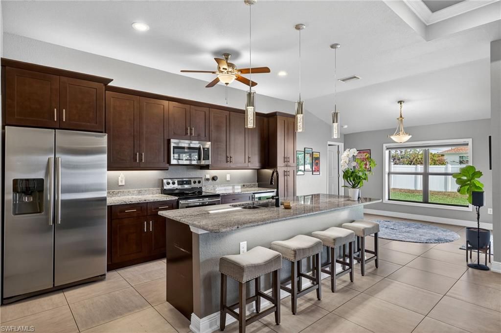 Image 12 of property listing at 1203 SW 11th PL, Cape Coral, FL 33991