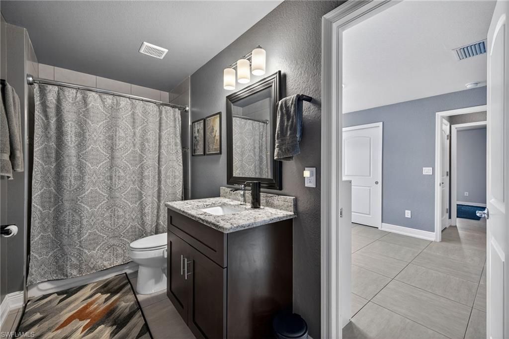 Image 21 of property listing at 1203 SW 11th PL, Cape Coral, FL 33991