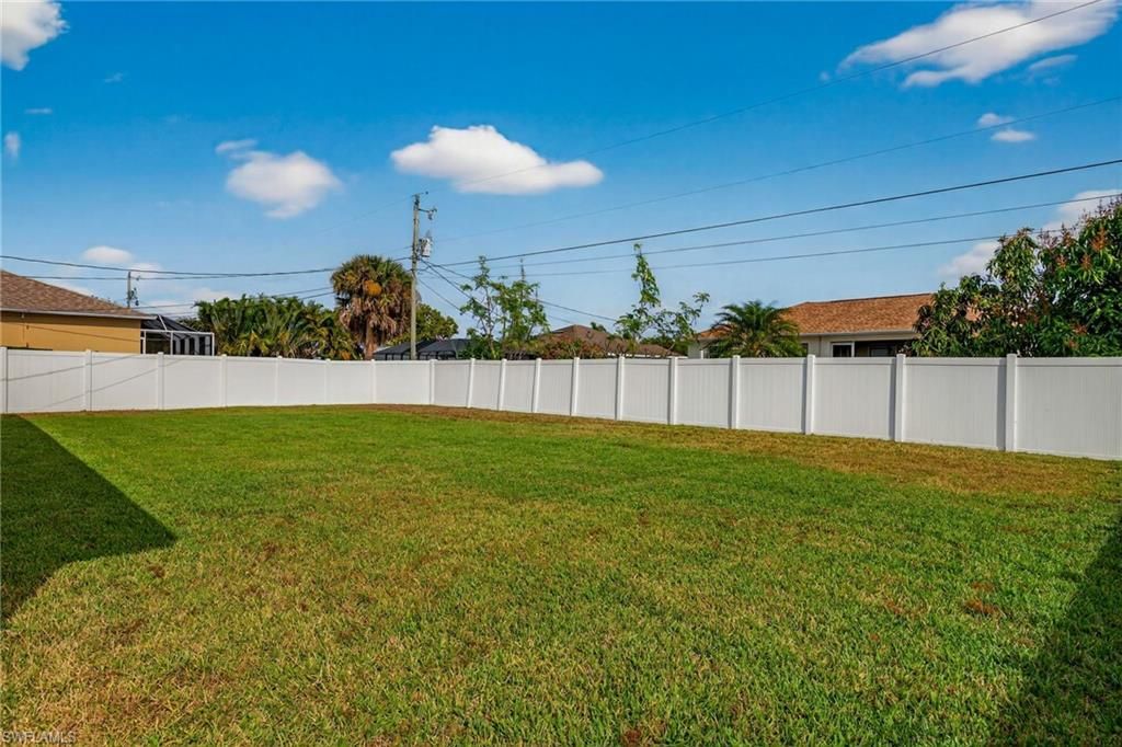 Image 24 of property listing at 1203 SW 11th PL, Cape Coral, FL 33991
