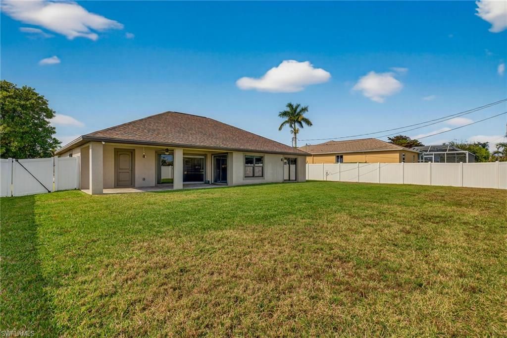 Image 25 of property listing at 1203 SW 11th PL, Cape Coral, FL 33991