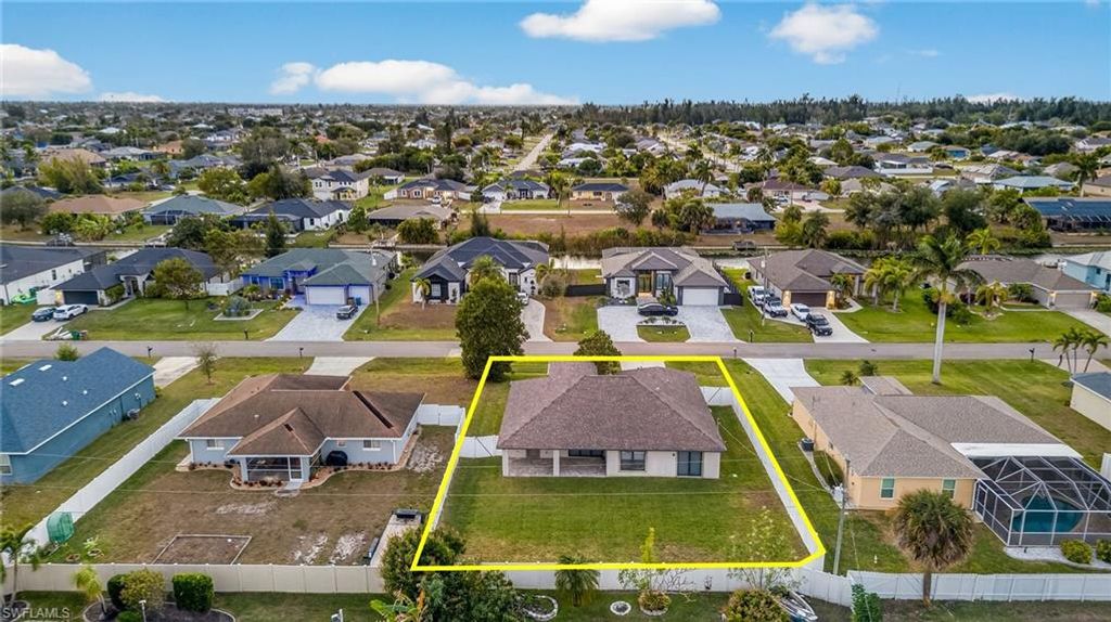 Image 31 of property listing at 1203 SW 11th PL, Cape Coral, FL 33991