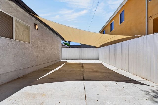 8454 Grenoble, Sunland, CA 91040