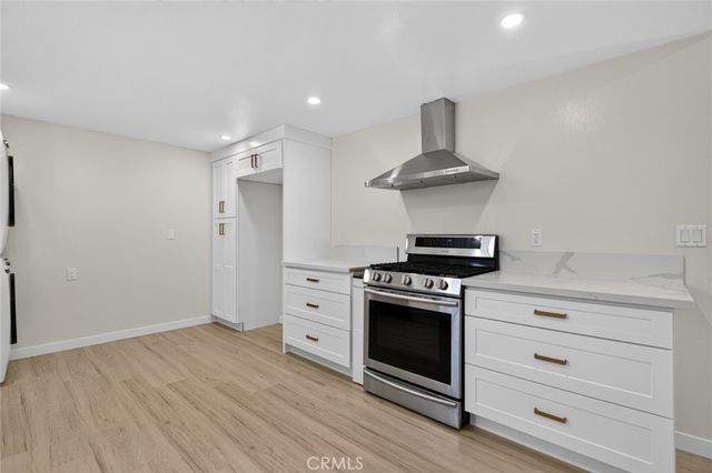 8454 Grenoble, Sunland, CA 91040