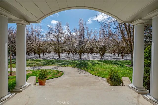11126 Livingston Cressey Road, Livingston, CA 95334