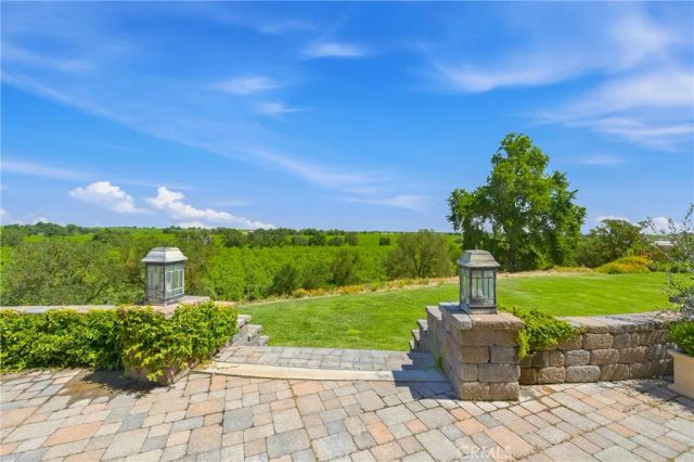 11126 Livingston Cressey Road, Livingston, CA 95334