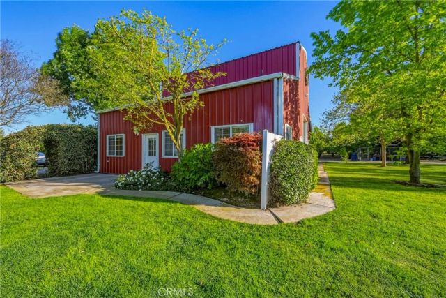 11126 Livingston Cressey Road, Livingston, CA 95334