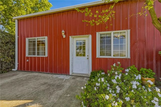 11126 Livingston Cressey Road, Livingston, CA 95334