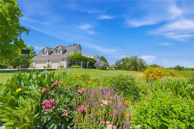 11126 Livingston Cressey Road, Livingston, CA 95334