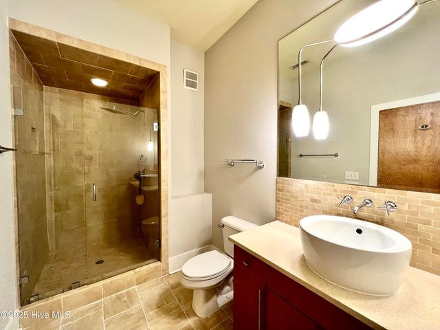 801 N 4th Street Apt 204, Wilmington, NC 28401