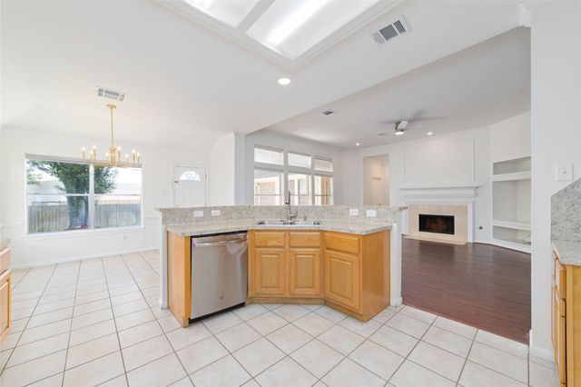 2014 Mabry Mill Road, Houston, TX 77062