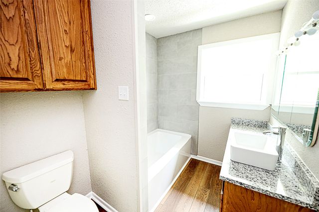 190 Trail Drive, Bowie, TX 76230