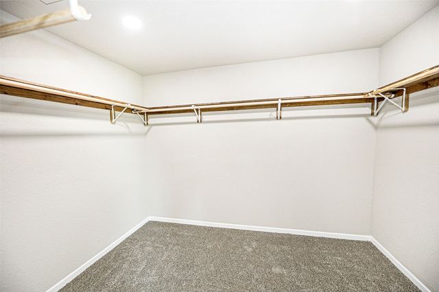 190 Trail Drive, Bowie, TX 76230