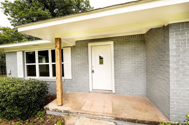 190 Trail Drive, Bowie, TX 76230