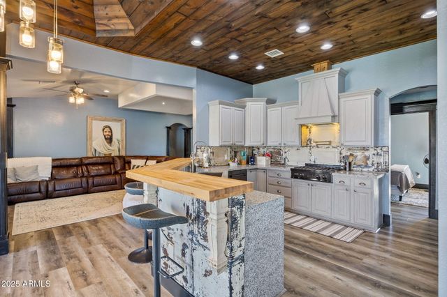 7106 Long Road, Show Low, AZ 85901