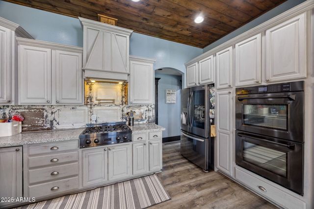 7106 Long Road, Show Low, AZ 85901