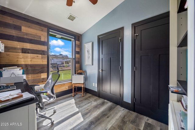 7106 Long Road, Show Low, AZ 85901