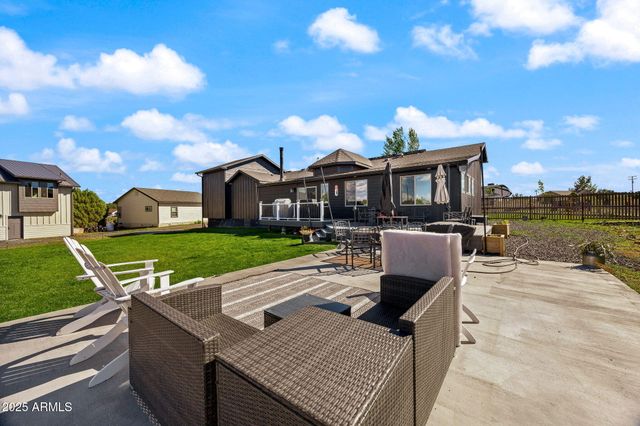 7106 Long Road, Show Low, AZ 85901