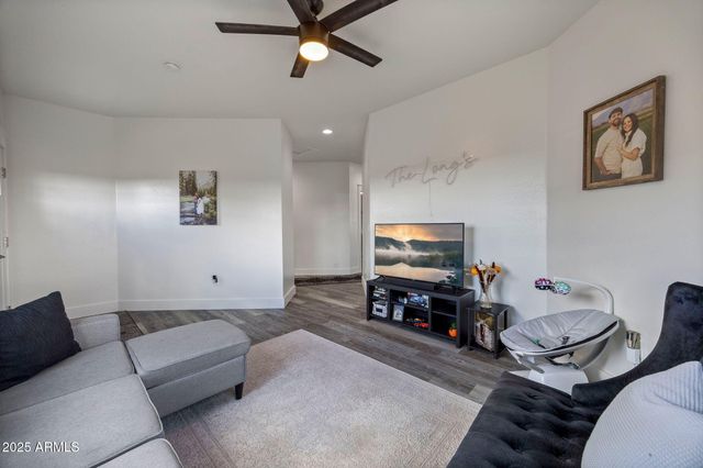 7106 Long Road, Show Low, AZ 85901