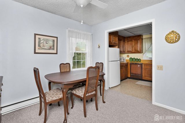 136 Plymouth Lane, Monroe, NJ 08831