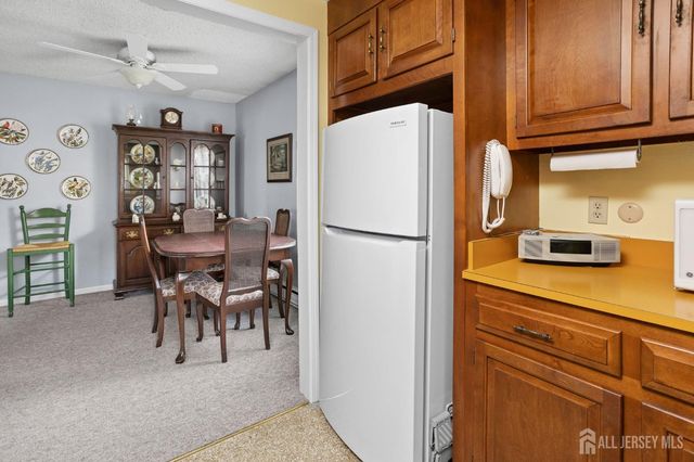 136 Plymouth Lane, Monroe, NJ 08831
