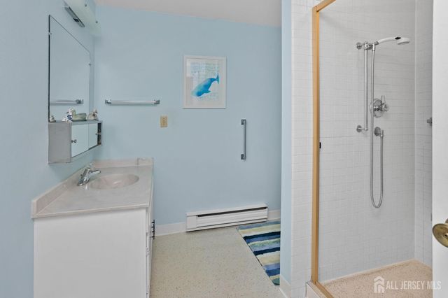 136 Plymouth Lane, Monroe, NJ 08831