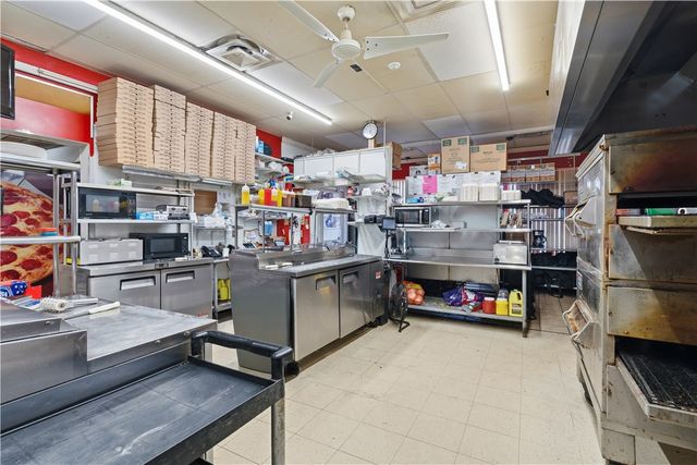 620 Killingly Street, Johnston, RI 02919
