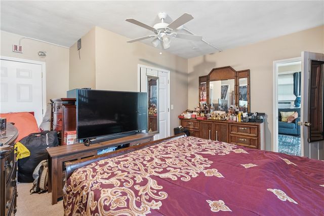 620 Killingly Street, Johnston, RI 02919