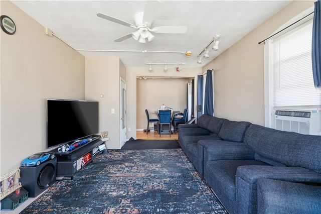 620 Killingly Street, Johnston, RI 02919