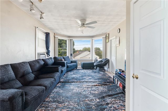 620 Killingly Street, Johnston, RI 02919