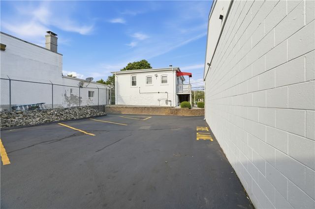 620 Killingly Street, Johnston, RI 02919