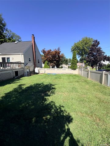 67 Rosewood Road, Kings Park, NY 11754